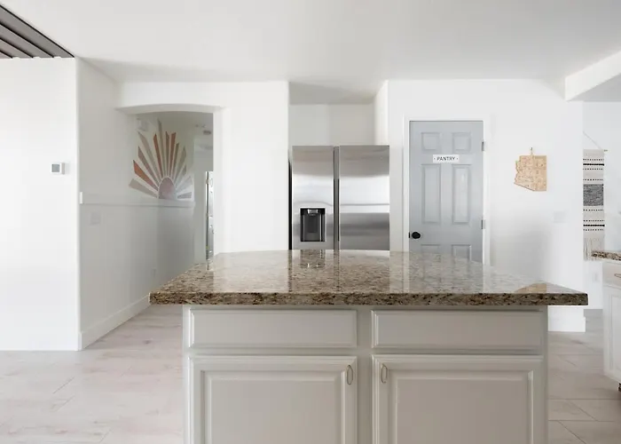 Copper Cactus House Pool, Spa, Golf! * Queen Creek